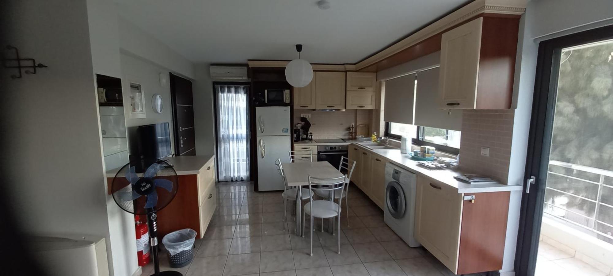 Lavrio Center - Thanasis' Studio *